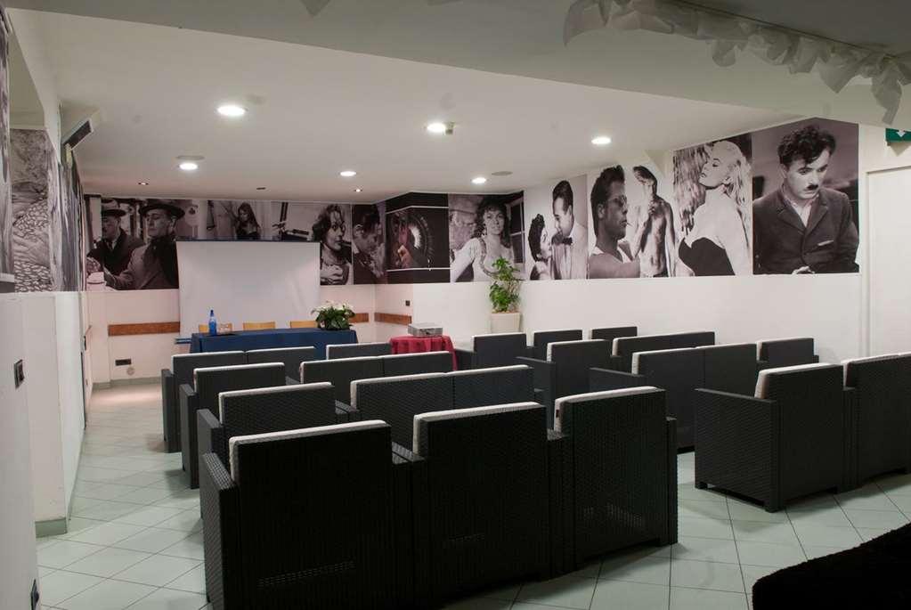 Hotel Scigliano Росано Стая снимка