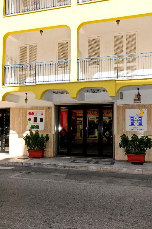 Hotel Scigliano Росано Екстериор снимка